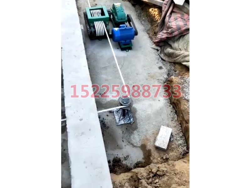 自動(dòng)刮糞機(jī)安裝現(xiàn)場